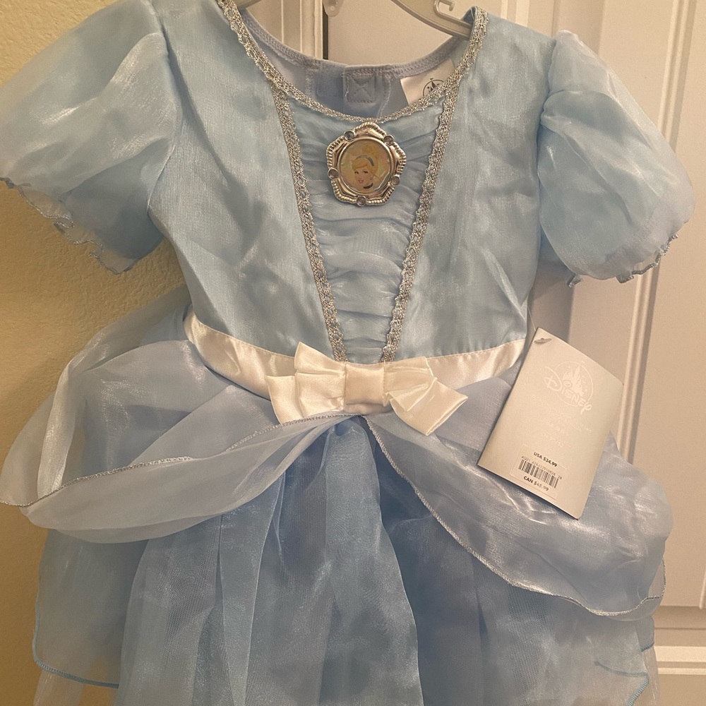 Disney store Cinderella Dress size 18/24m. NWT